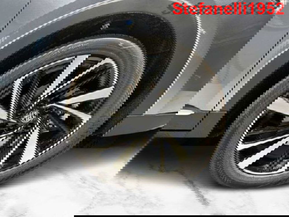 Mg ZS EV nuova a Bologna (8)