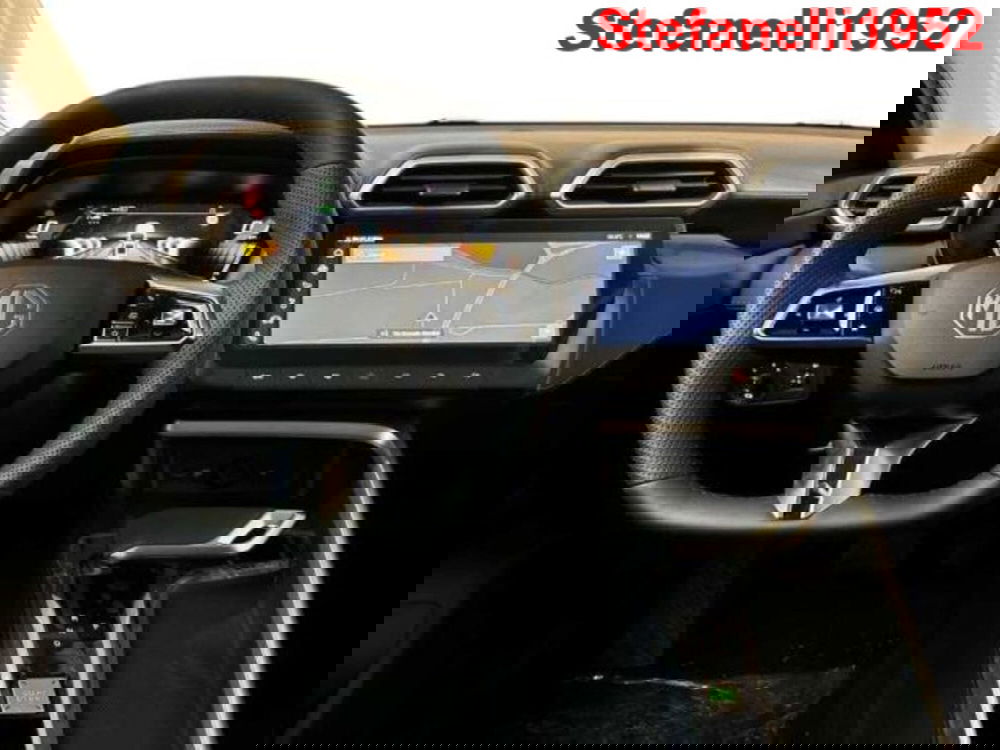 Mg ZS EV nuova a Bologna (14)