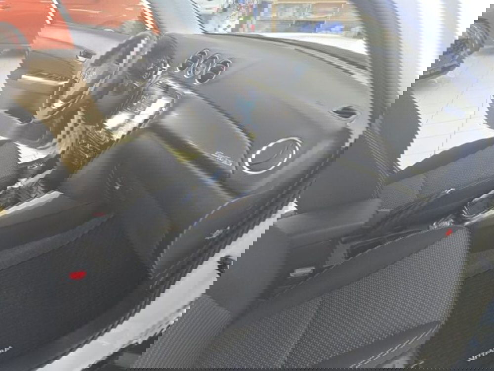 Suzuki Vitara nuova a Reggio Emilia (16)