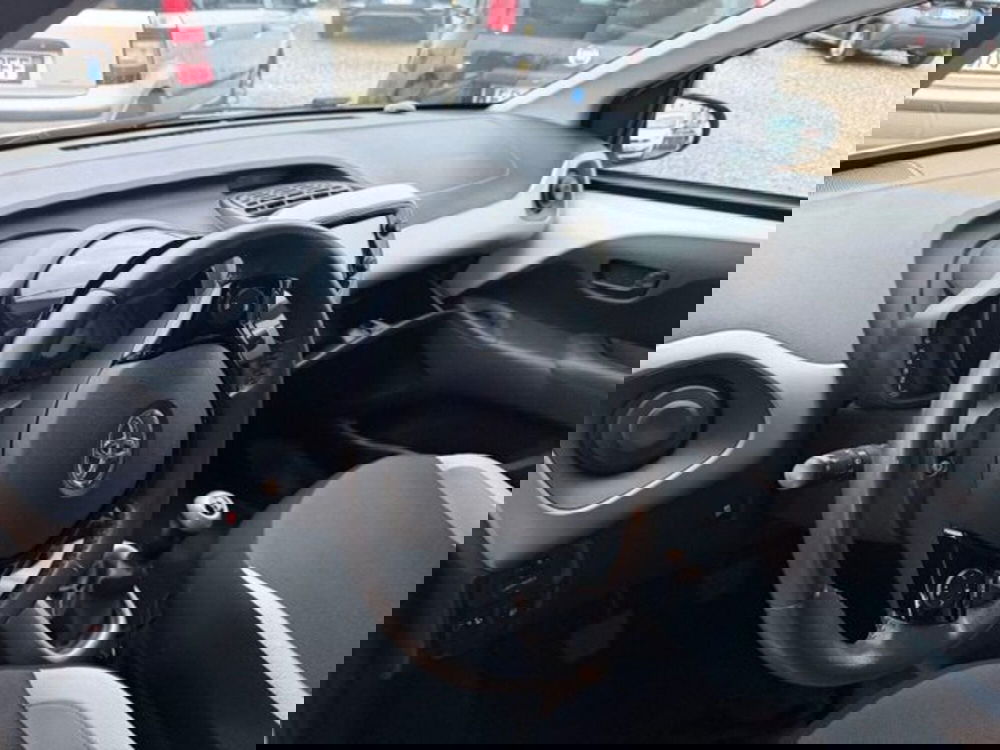 Toyota Aygo usata a Prato (10)