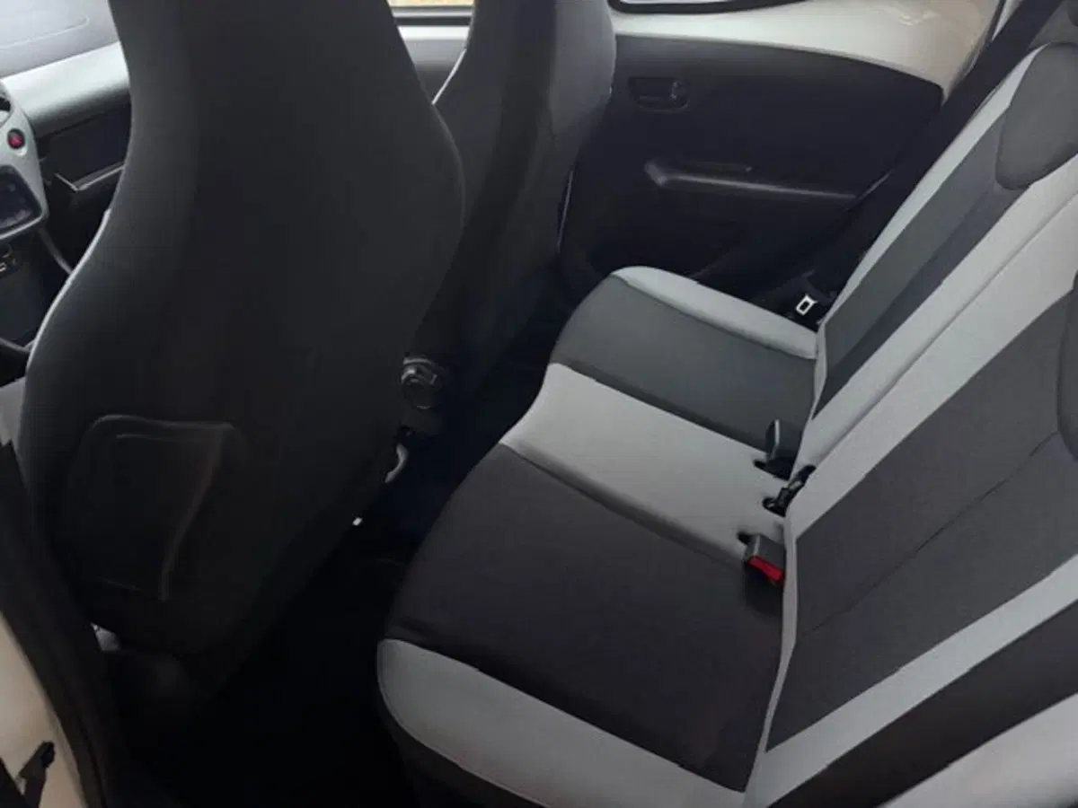 Toyota Aygo usata a Prato (8)