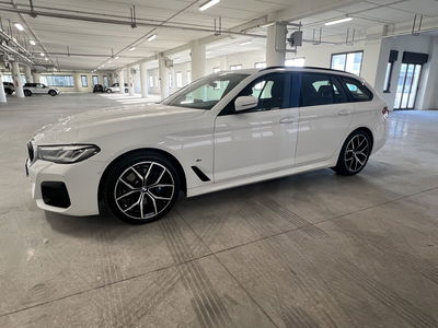 BMW Serie 5 Touring 530i 48V xDrive  Msport del 2020 usata a Moncalieri