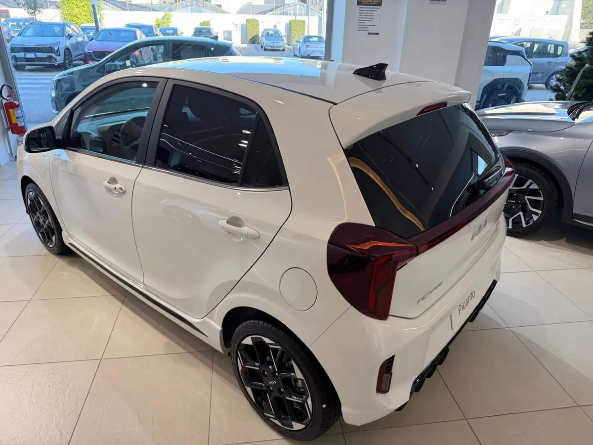 Kia Picanto nuova a Napoli (4)