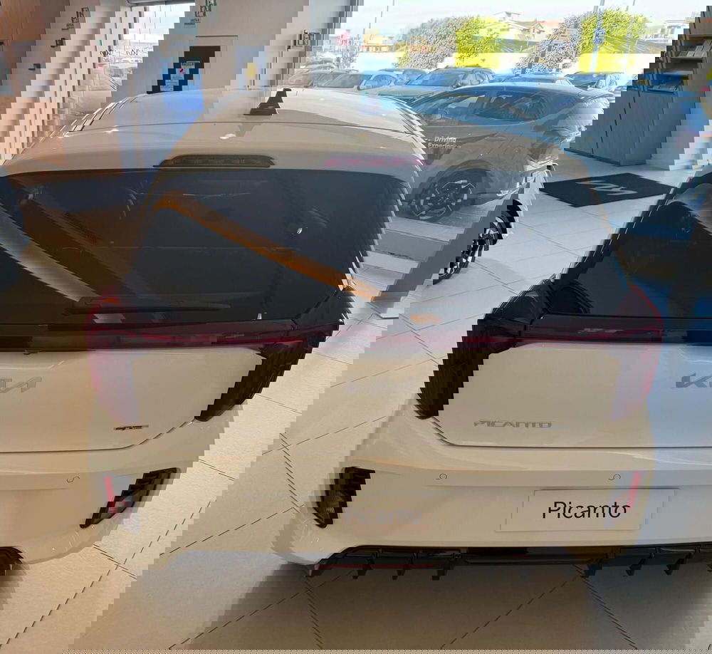 Kia Picanto nuova a Napoli (6)