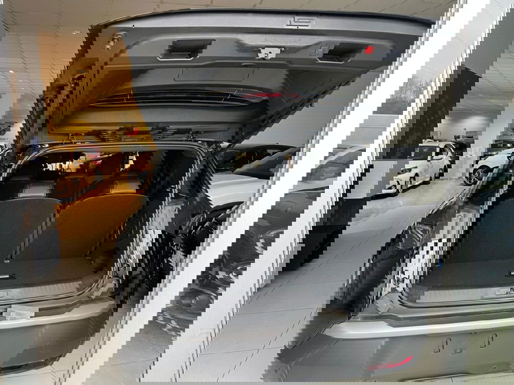 Peugeot 5008 nuova a Milano (10)