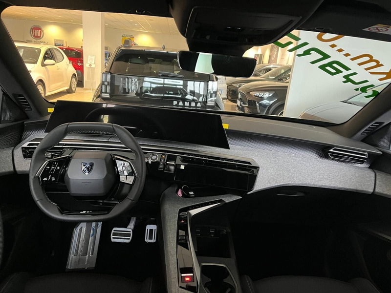 Peugeot 5008 nuova a Milano (16)