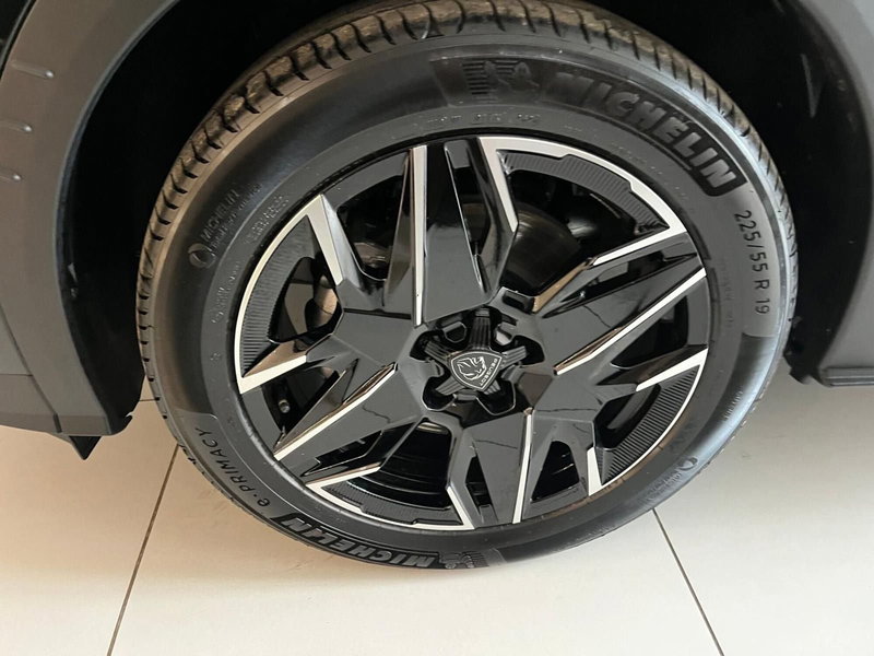 Peugeot 5008 nuova a Milano (8)