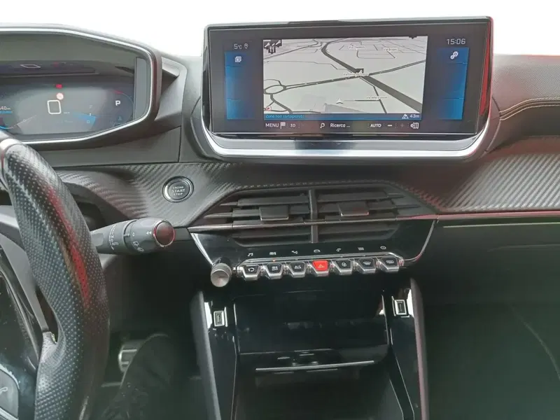 Peugeot 2008 usata a Prato (14)