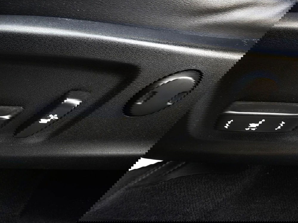 Lexus RX usata a Treviso (13)