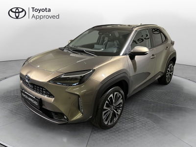 Toyota Yaris Cross 1.5 Hybrid 5p. E-CVT AWD-i Lounge del 2022 usata a Milano