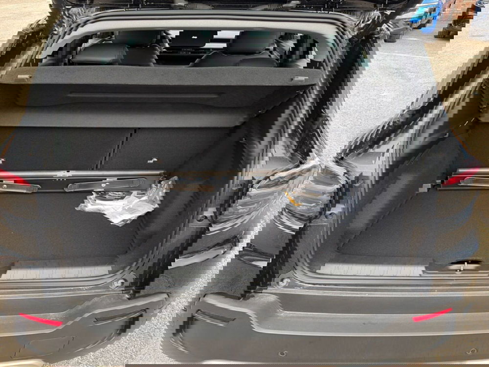 Jeep Avenger nuova a Campobasso (13)