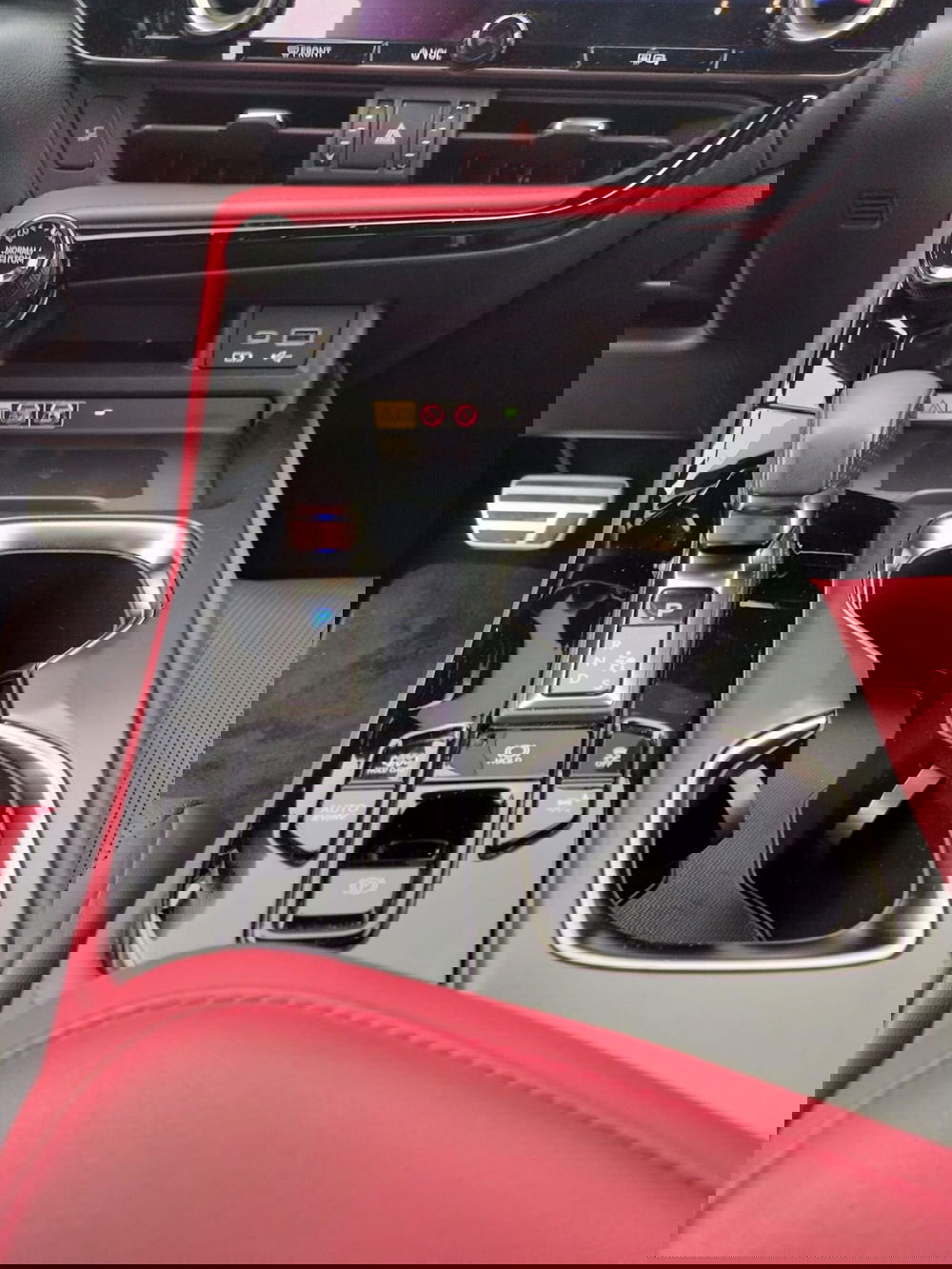 Lexus NX usata a Modena (15)