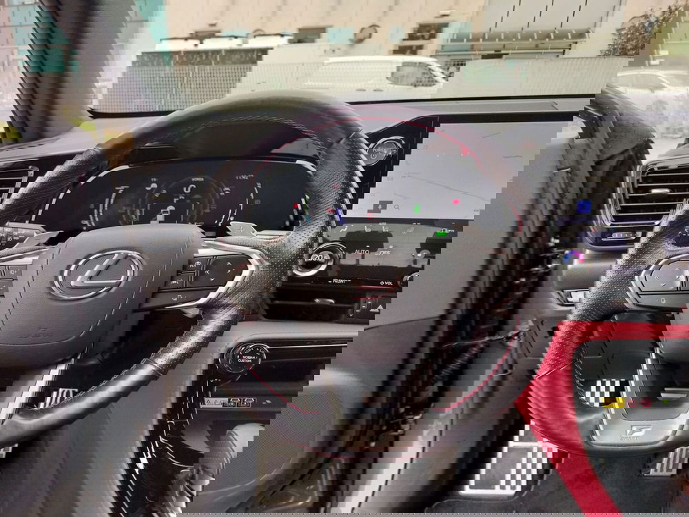 Lexus NX usata a Modena (8)