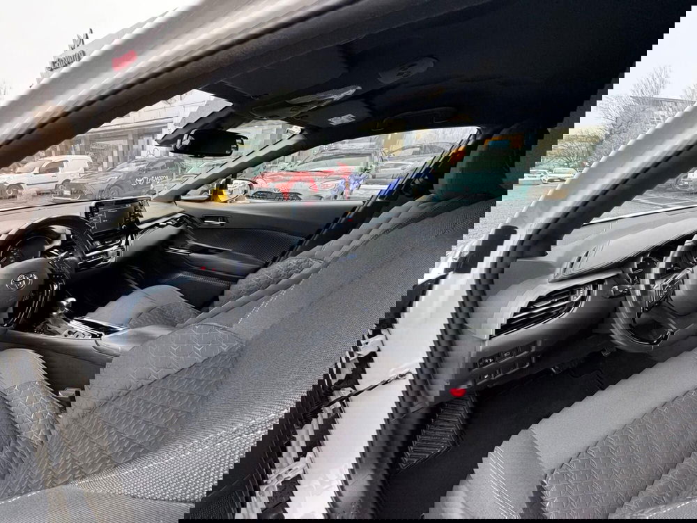 Toyota Toyota C-HR usata a Modena (12)
