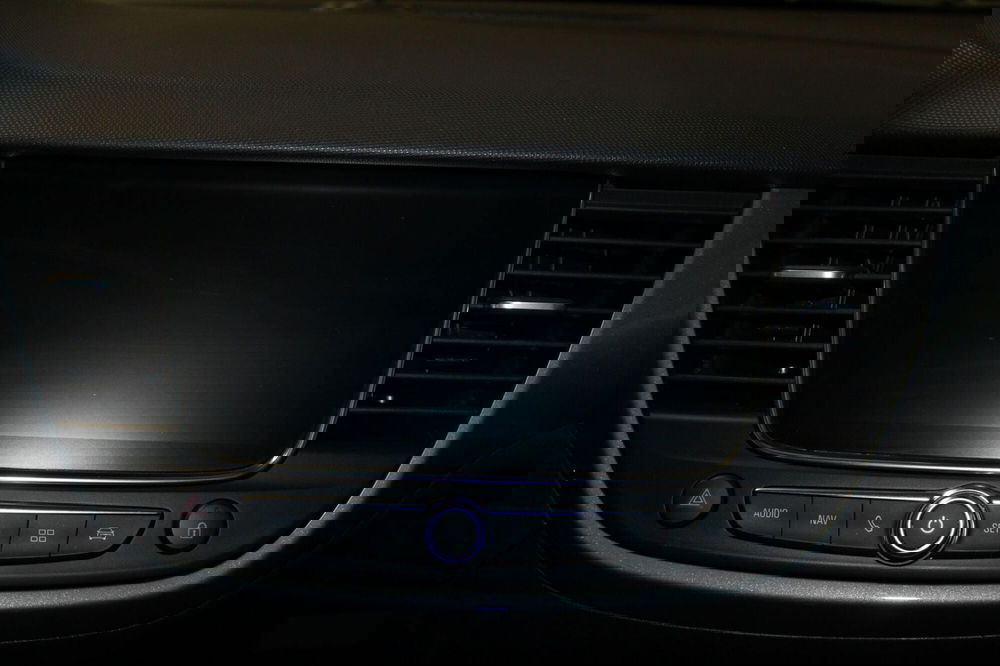 Opel Crossland usata a Cremona (12)