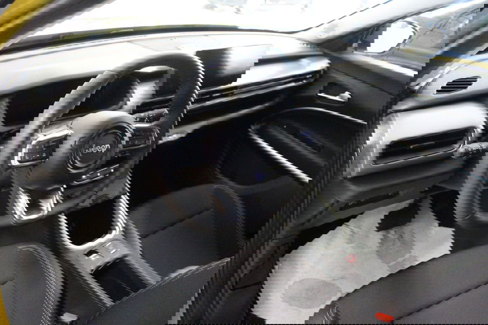 Jeep Avenger nuova a Cremona (8)