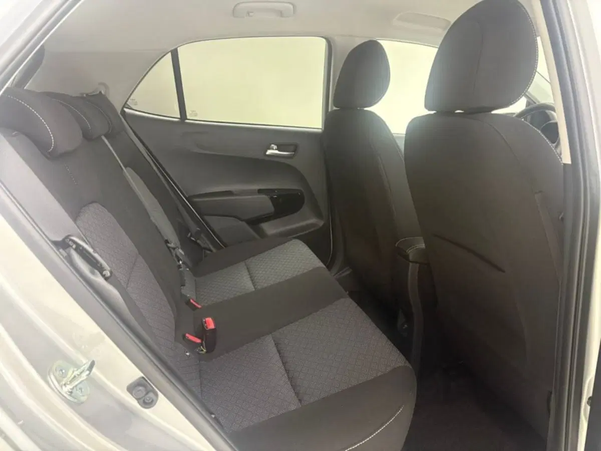 Kia Picanto nuova a Como (9)