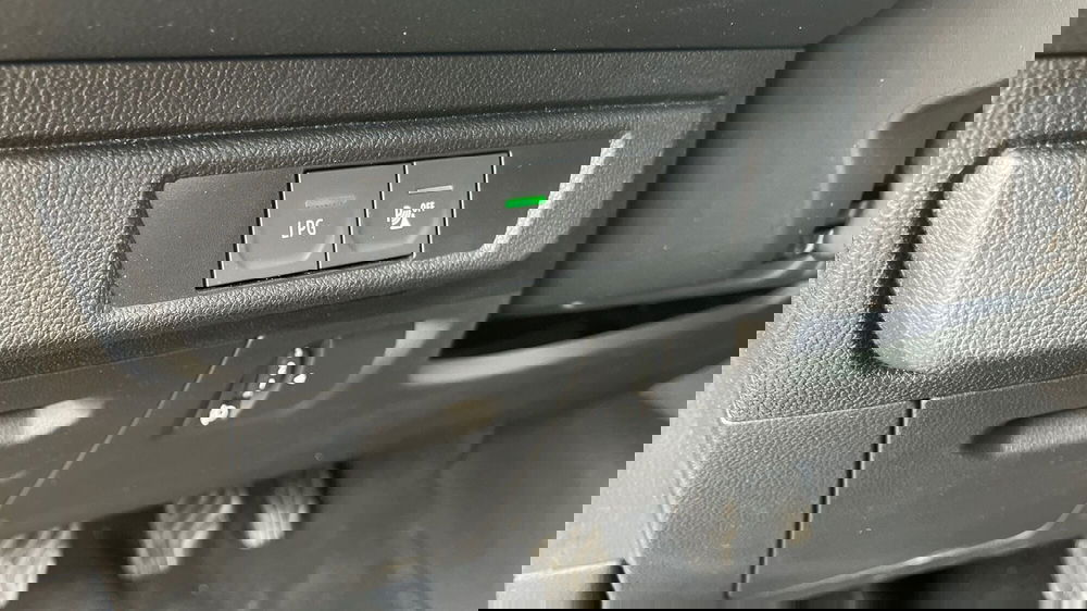 Dacia Sandero usata a Parma (14)