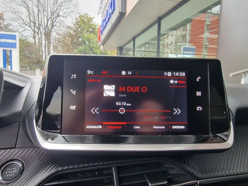 Peugeot 2008 usata a Milano (11)