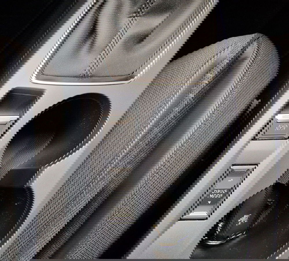 Peugeot 2008 usata a Milano (13)