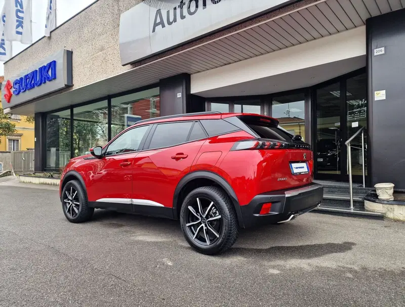 Peugeot 2008 usata a Milano (4)