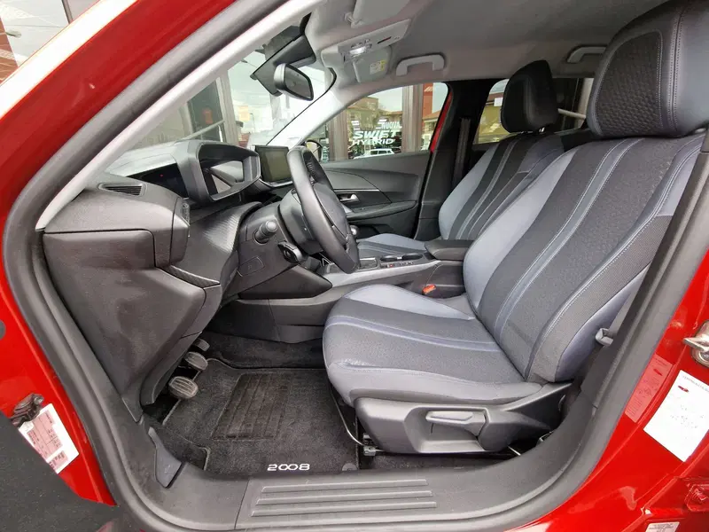 Peugeot 2008 usata a Milano (6)
