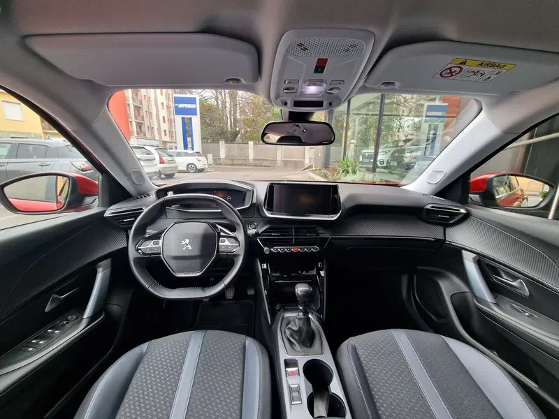 Peugeot 2008 usata a Milano (8)