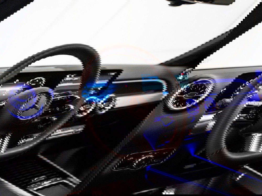 Mercedes-Benz GLB nuova a Macerata (12)