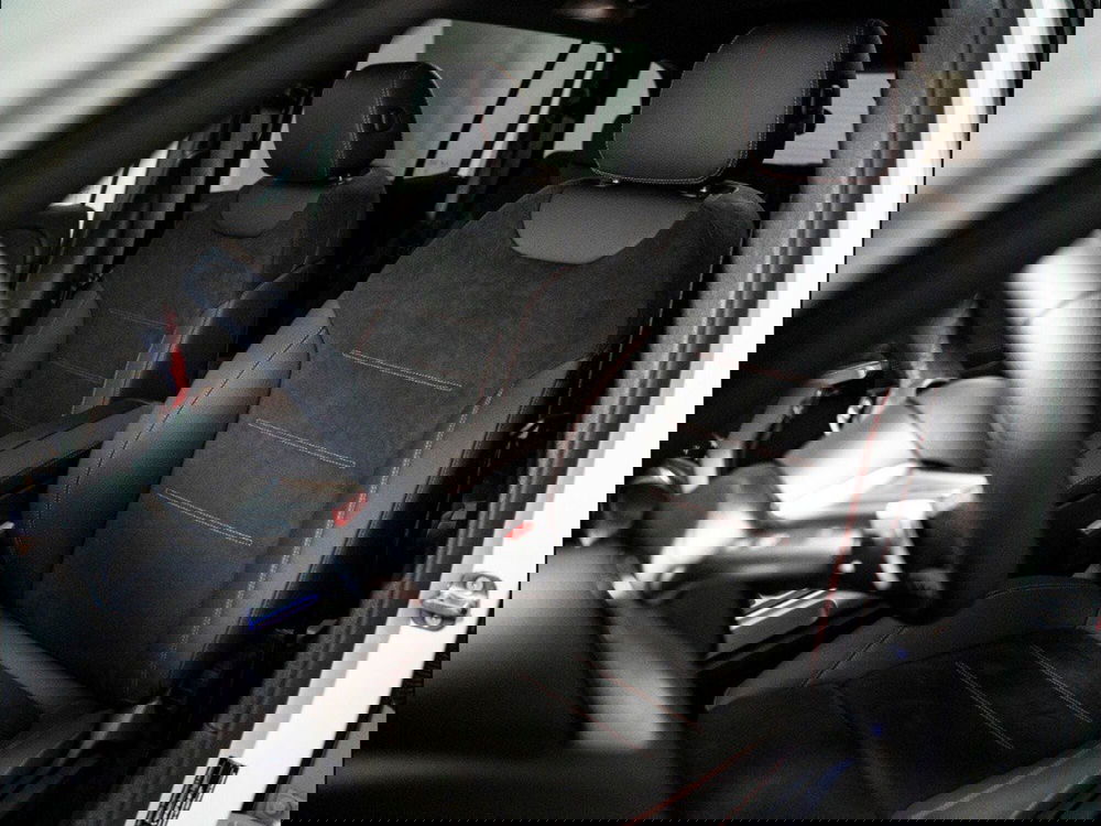 Mercedes-Benz GLB nuova a Macerata (13)