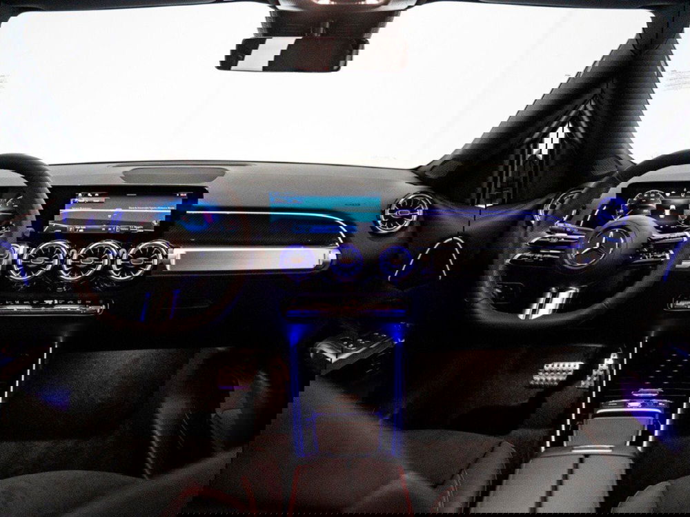 Mercedes-Benz GLB nuova a Macerata (17)