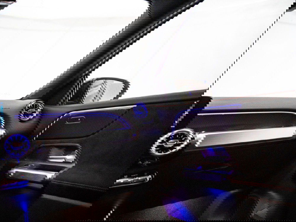 Mercedes-Benz GLB nuova a Macerata (19)