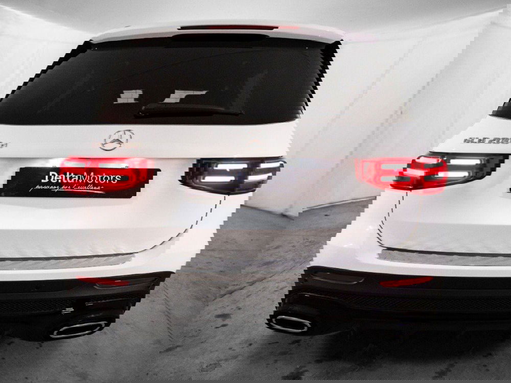 Mercedes-Benz GLB nuova a Macerata (3)