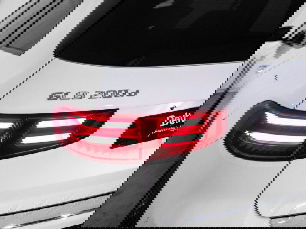 Mercedes-Benz GLB nuova a Macerata (8)