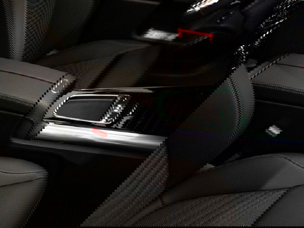 Mercedes-Benz GLA SUV nuova a Macerata (20)