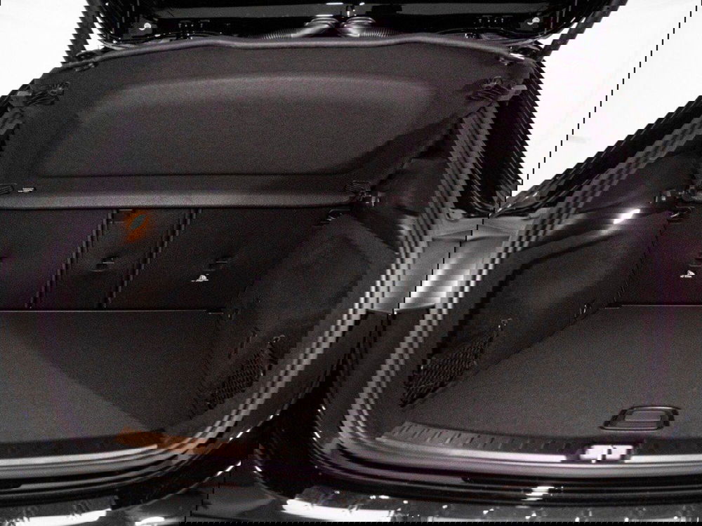 Mercedes-Benz GLA SUV nuova a Macerata (9)