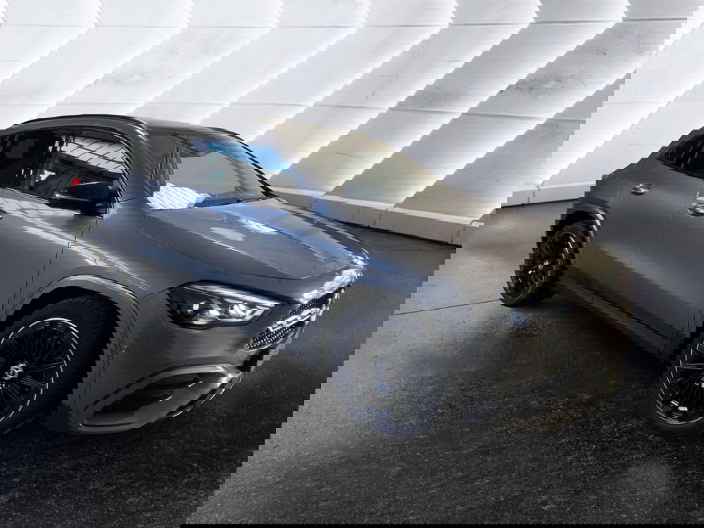 Mercedes-Benz GLA SUV nuova a Napoli (3)