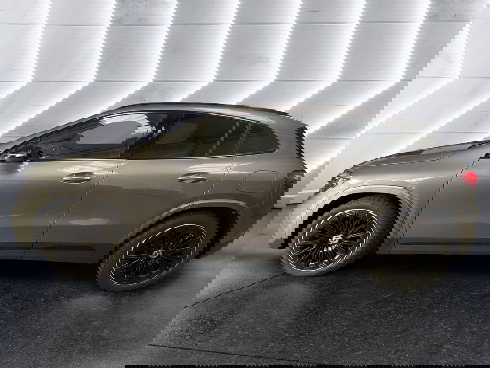 Mercedes-Benz GLA SUV nuova a Napoli (5)