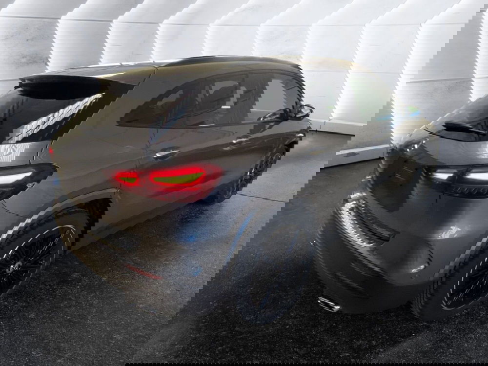 Mercedes-Benz GLA SUV nuova a Napoli (6)