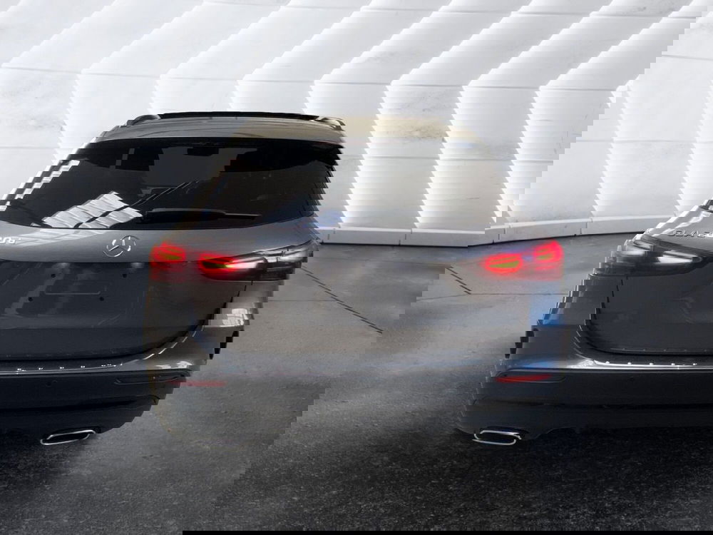 Mercedes-Benz GLA SUV nuova a Napoli (8)