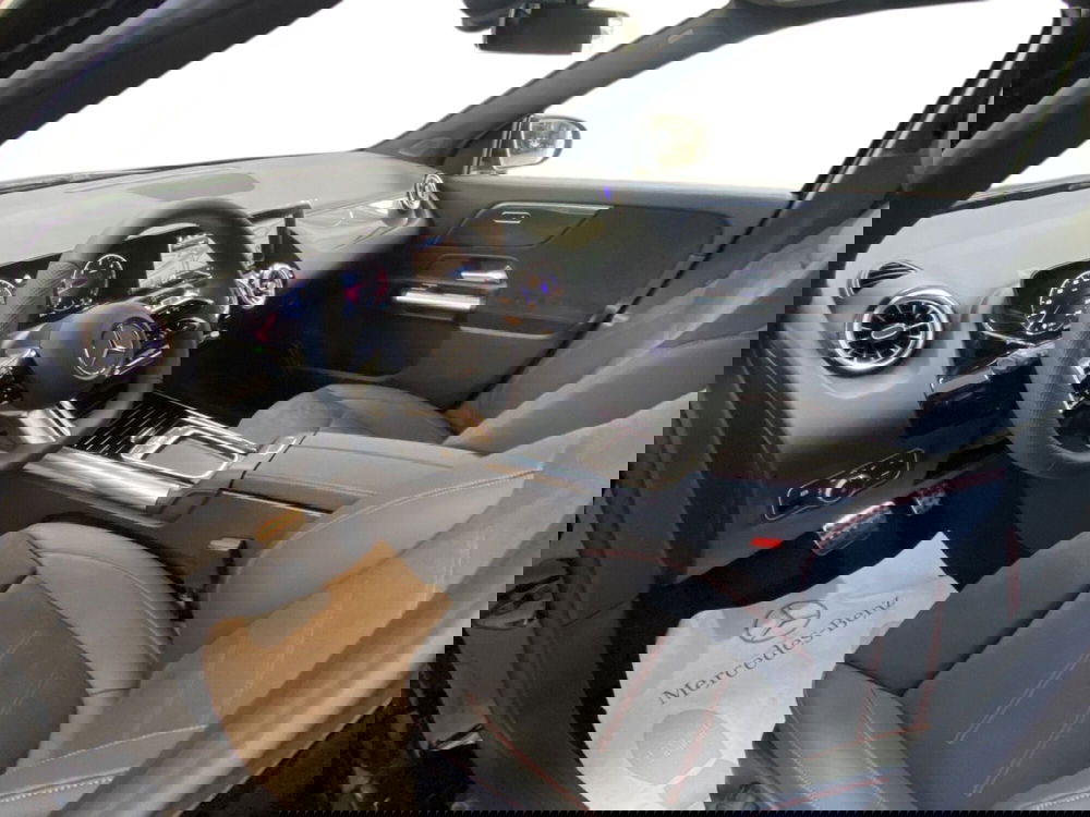 Mercedes-Benz GLA SUV nuova a Napoli (10)