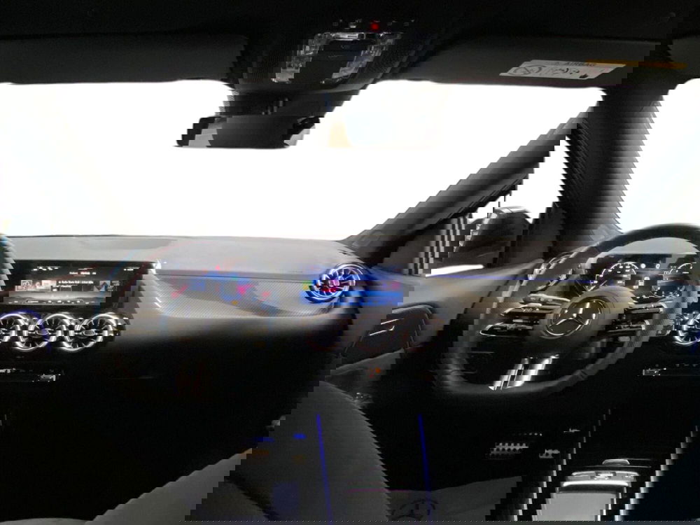 Mercedes-Benz GLA SUV nuova a Napoli (14)