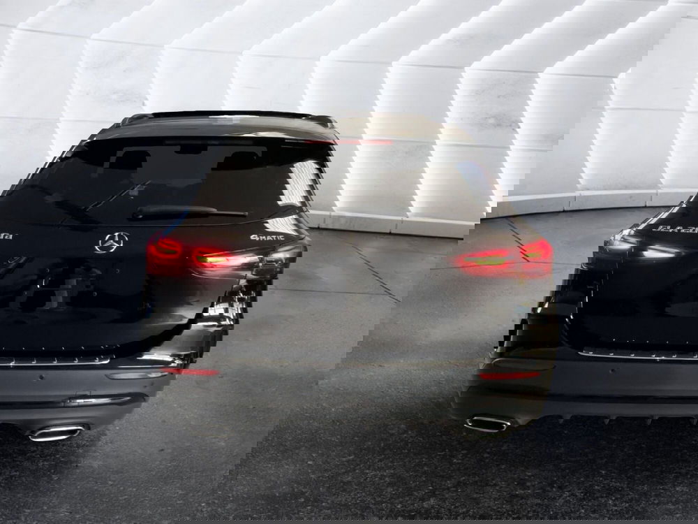 Mercedes-Benz GLA SUV nuova a Napoli (7)