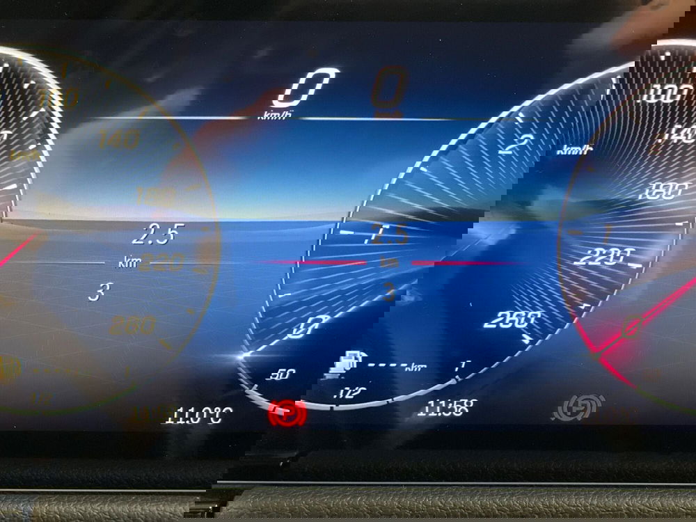 Mercedes-Benz GLA SUV nuova a Napoli (10)