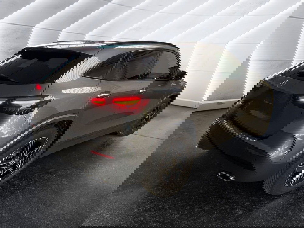 Mercedes-Benz GLA SUV nuova a Napoli (5)