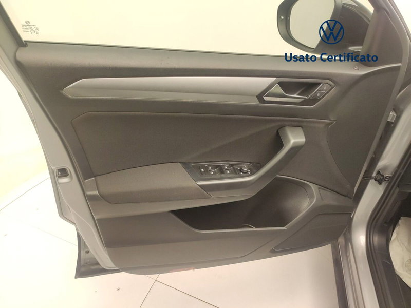 Volkswagen T-Roc usata a Avellino (16)