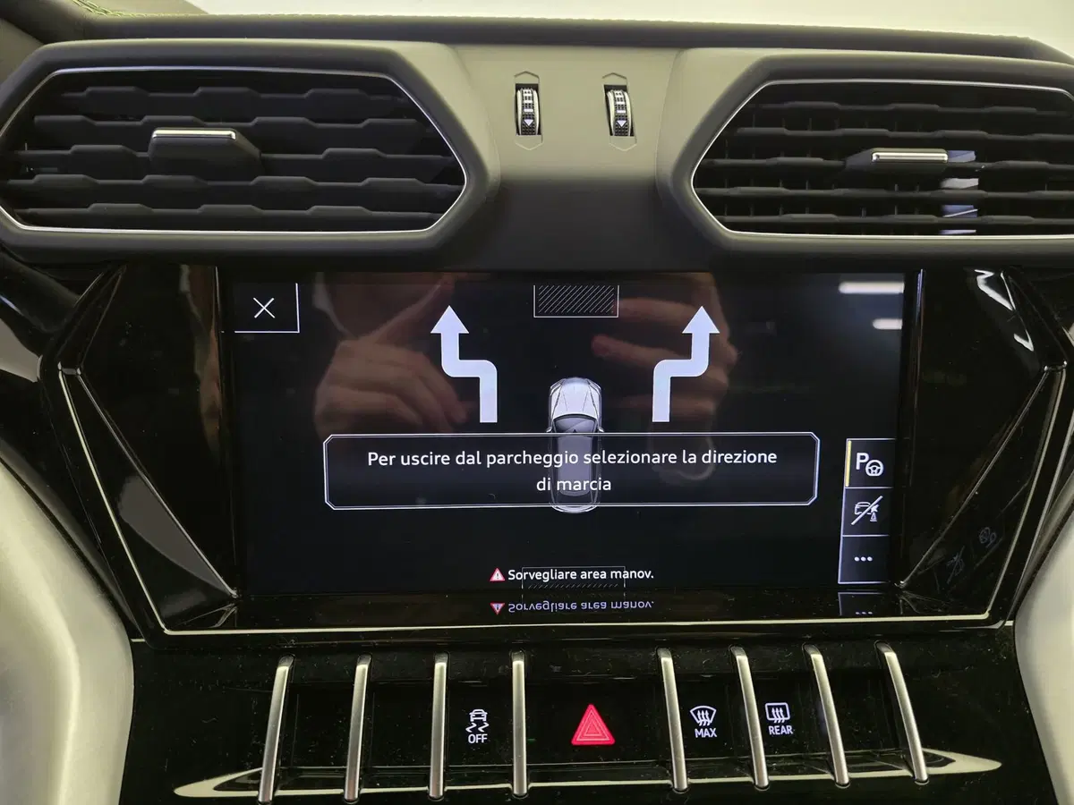 Lamborghini Urus usata a Bologna (18)