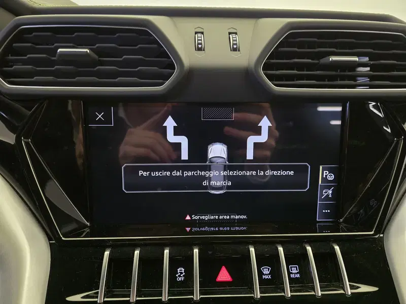 Lamborghini Urus usata a Bologna (18)
