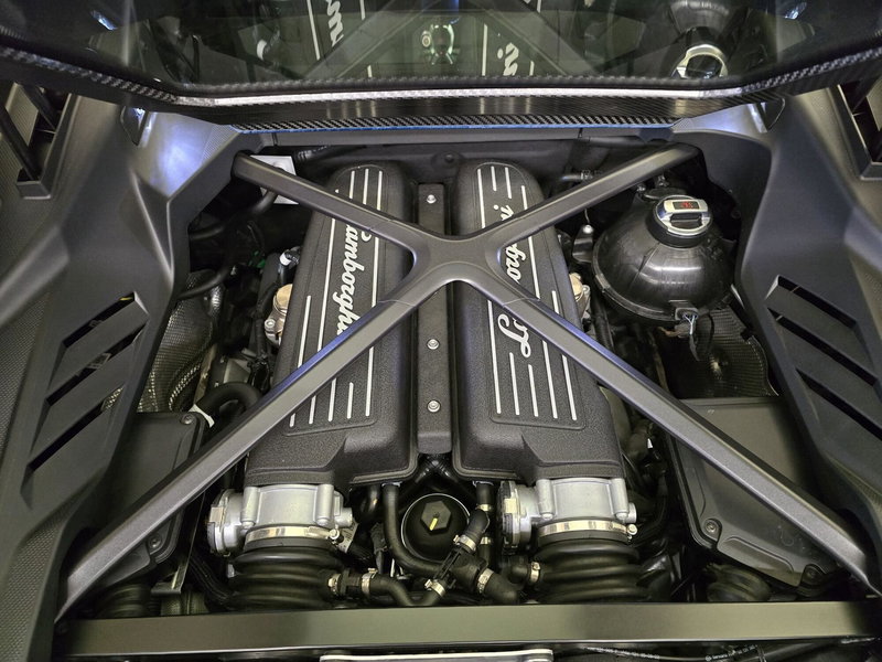 Lamborghini Huracán Coupé usata a Bologna (11)