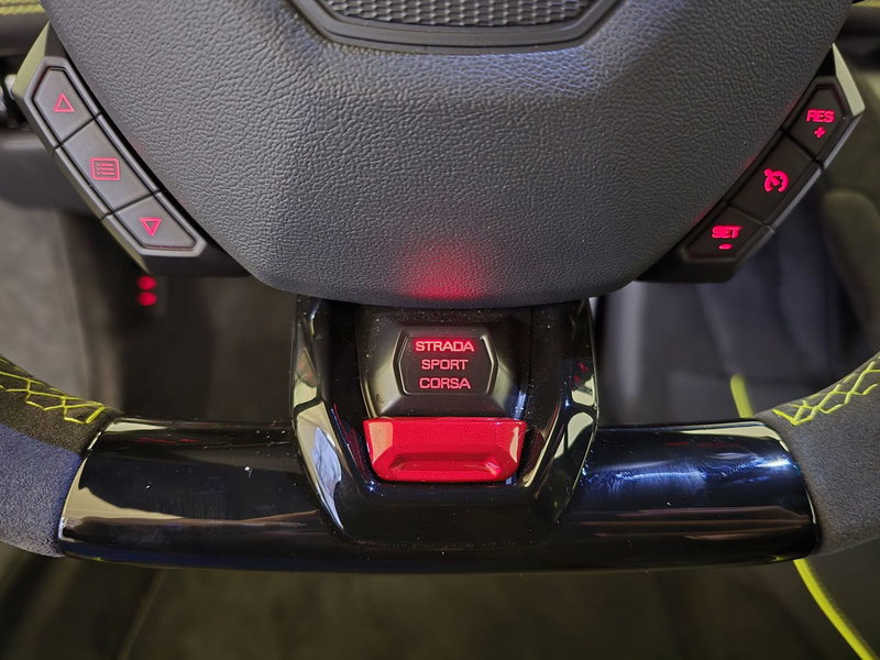 Lamborghini Huracán Coupé usata a Bologna (20)