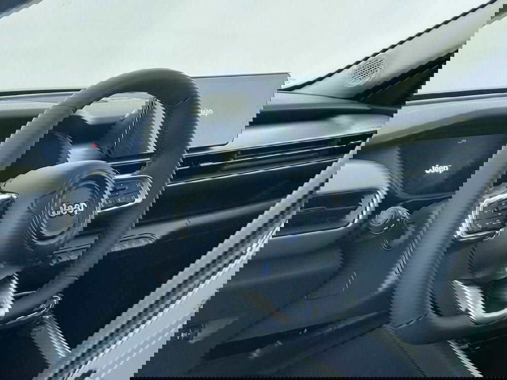 Jeep Avenger nuova a Perugia (13)